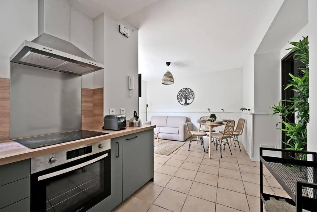 Апартаменты L'Olivier - 2 Terrasses - Clim Ac - Wifi - Proche Theatres Авиньон Экстерьер фото